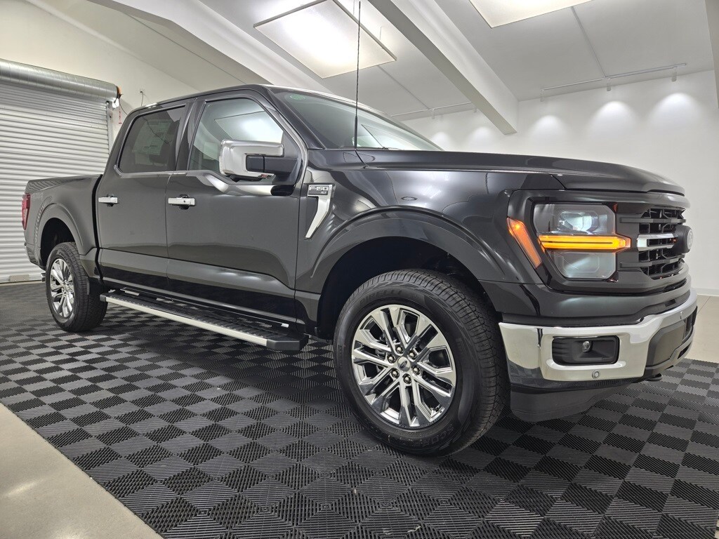 2025 Ford F-150 XLT photo 2
