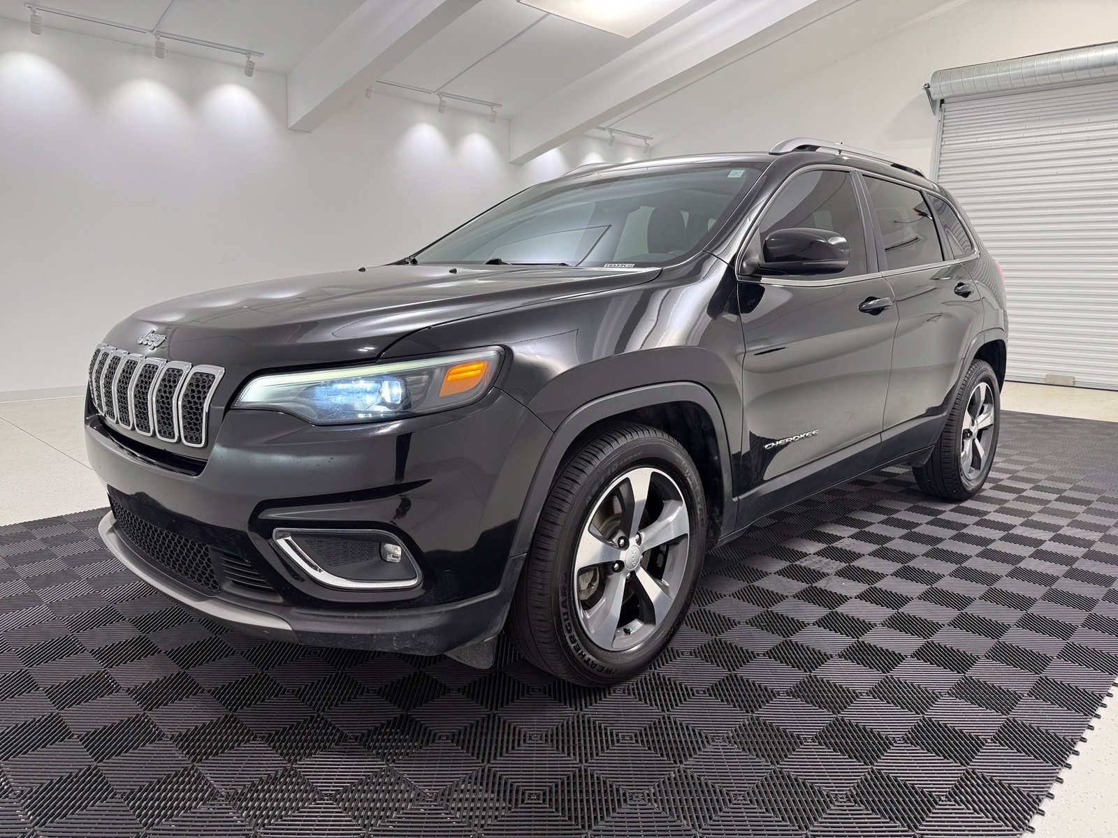 Used 2019 Jeep Cherokee Limited SUV