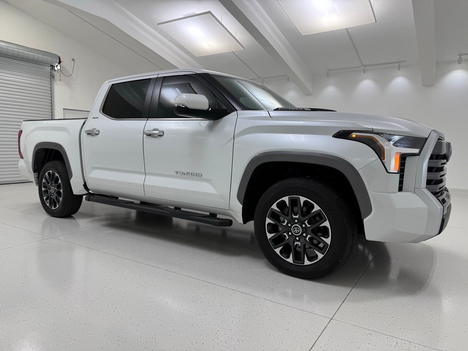 2024 Toyota Tundra Limited's photo