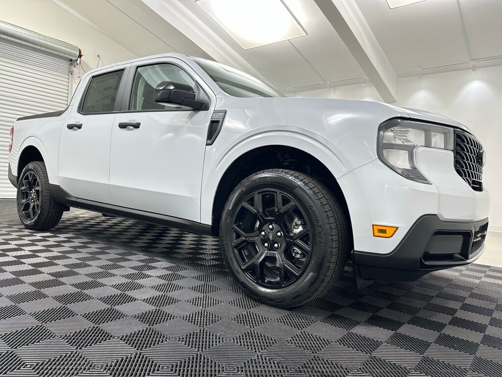 New 2025 Ford Maverick XLT Truck