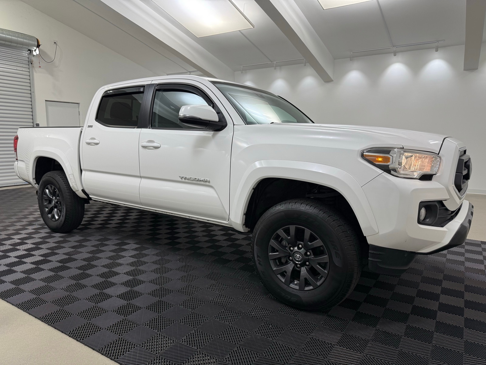 2021 Toyota Tacoma SR5's photo