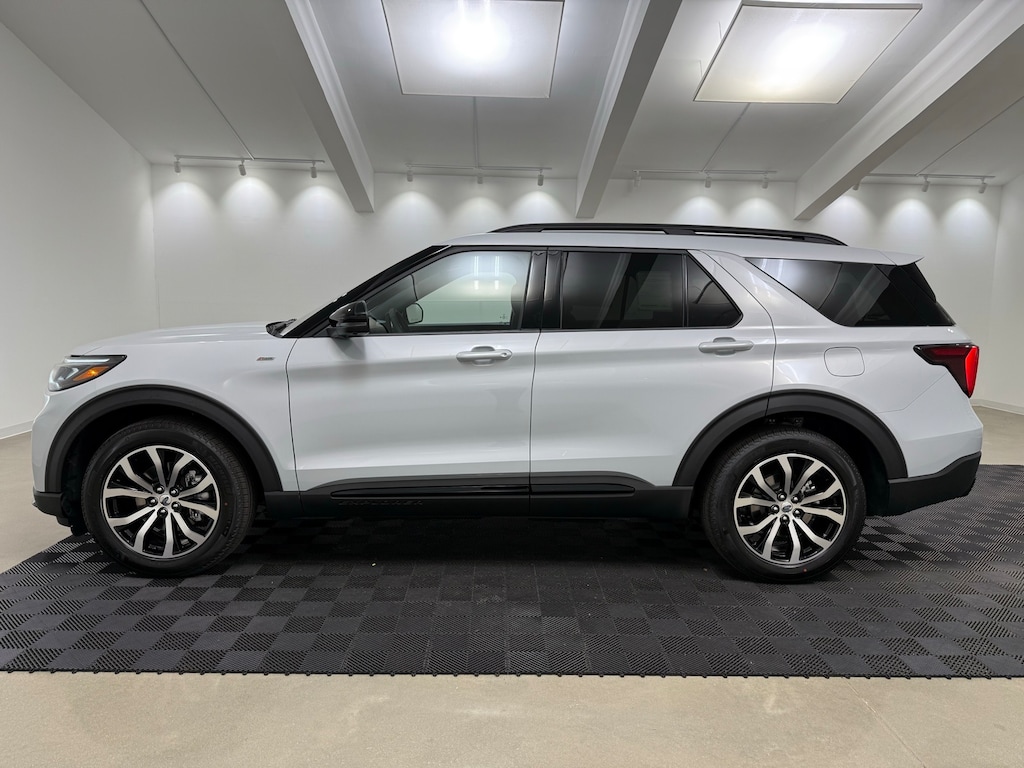 New 2026 Ford Explorer ST-Line SUV