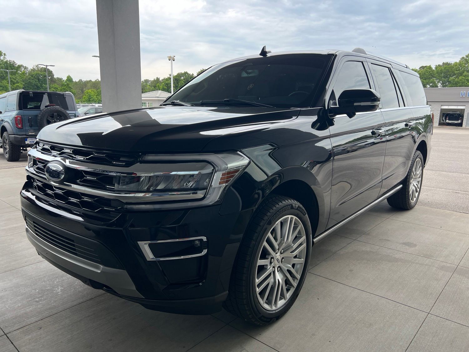 2024 Ford Expedition Limited MAX 4x4's photo