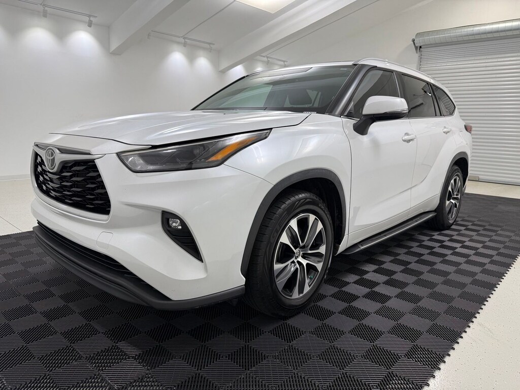 Used 2022 Toyota Highlander XLE SUV