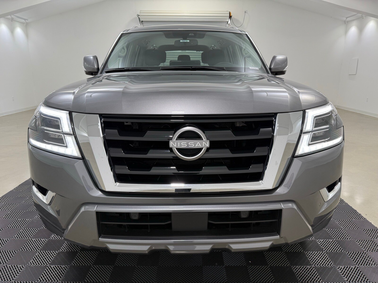 2024 Nissan Armada SV photo 2