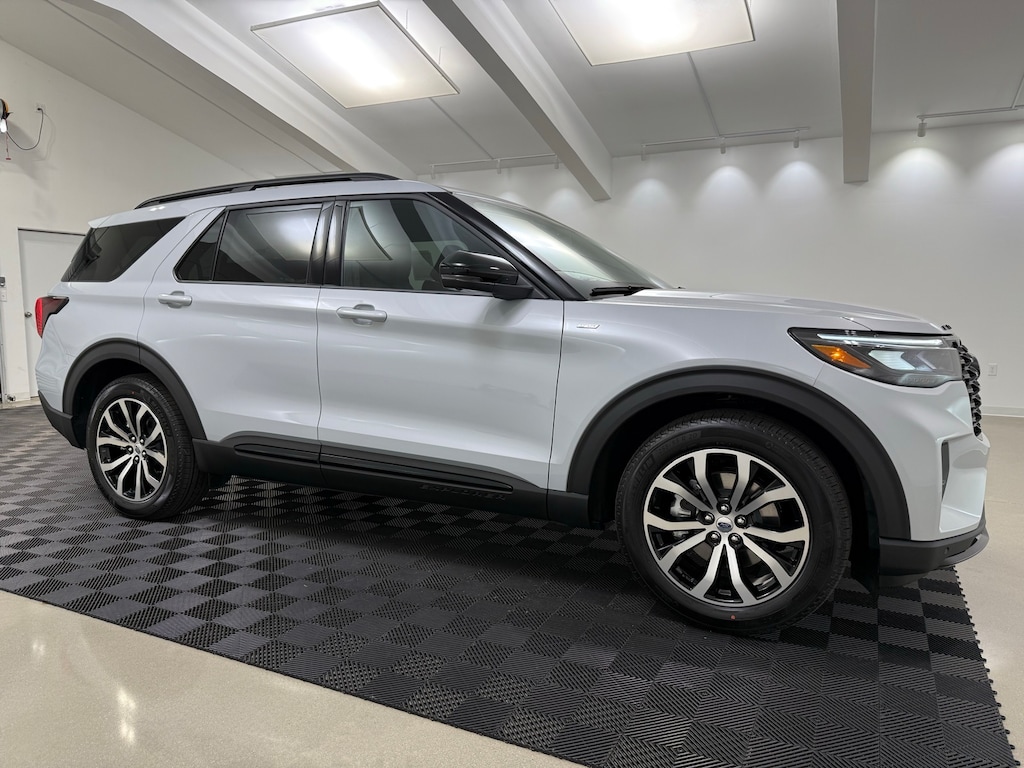 New 2026 Ford Explorer ST-Line SUV