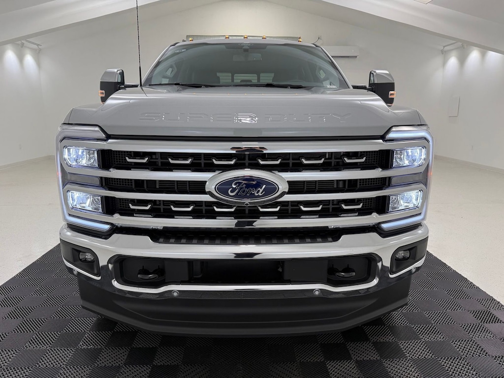 New 2026 Ford F-350SD Lariat Truck