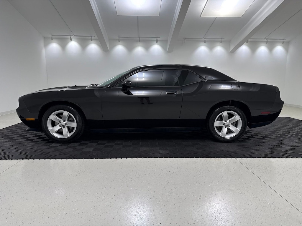 Used 2010 Dodge Challenger SE Coupe