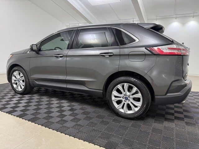2020 Ford Edge Titanium photo 4