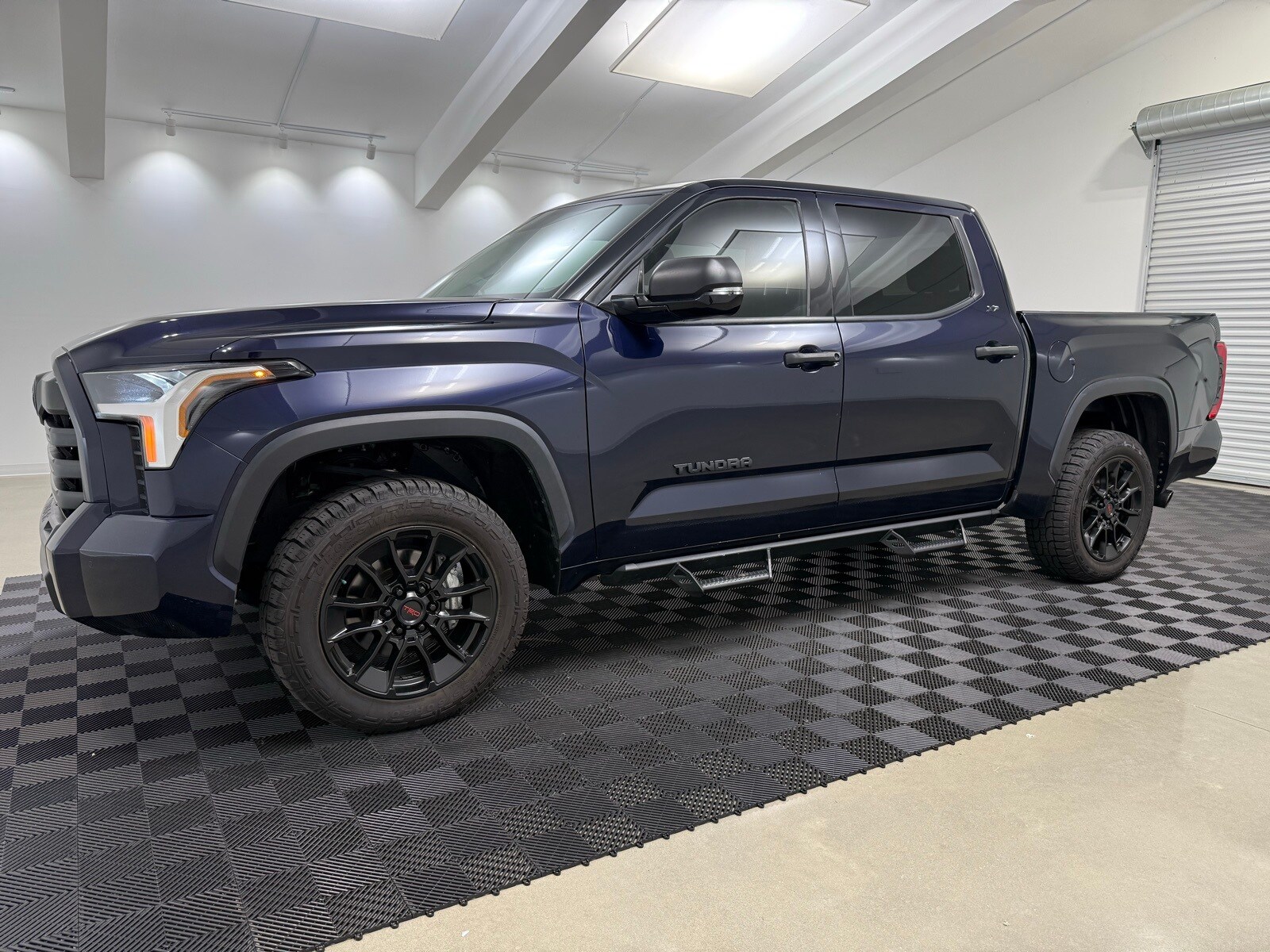 2023 Toyota Tundra SR5 photo 3