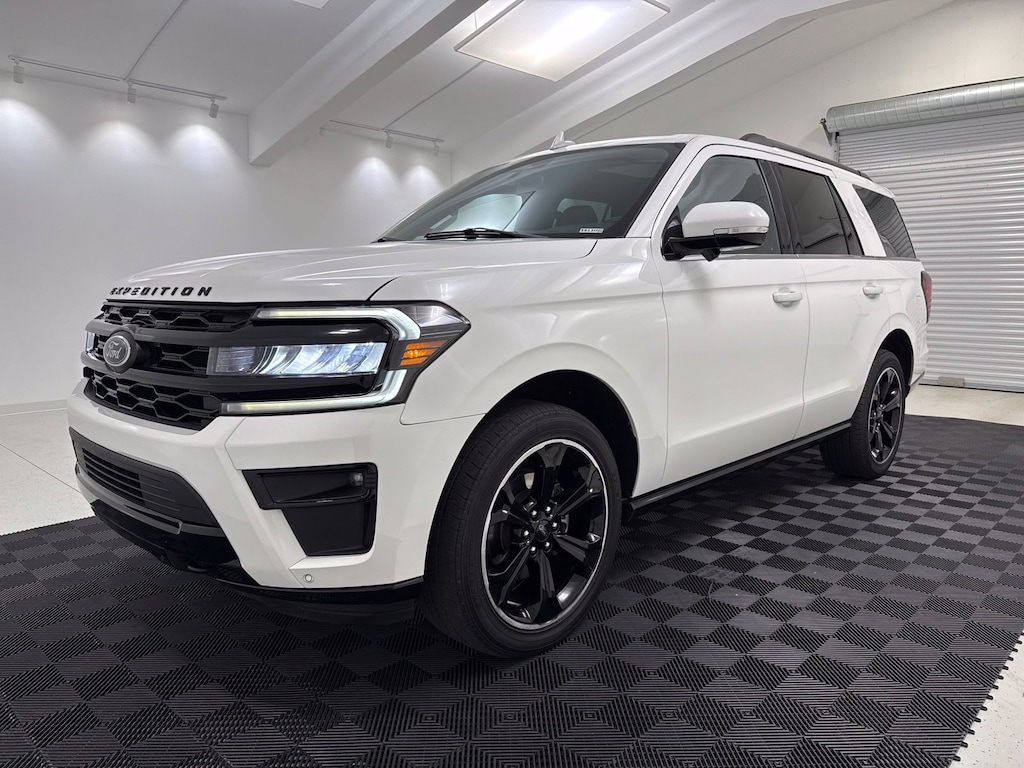 Used 2023 Ford Expedition Limited SUV