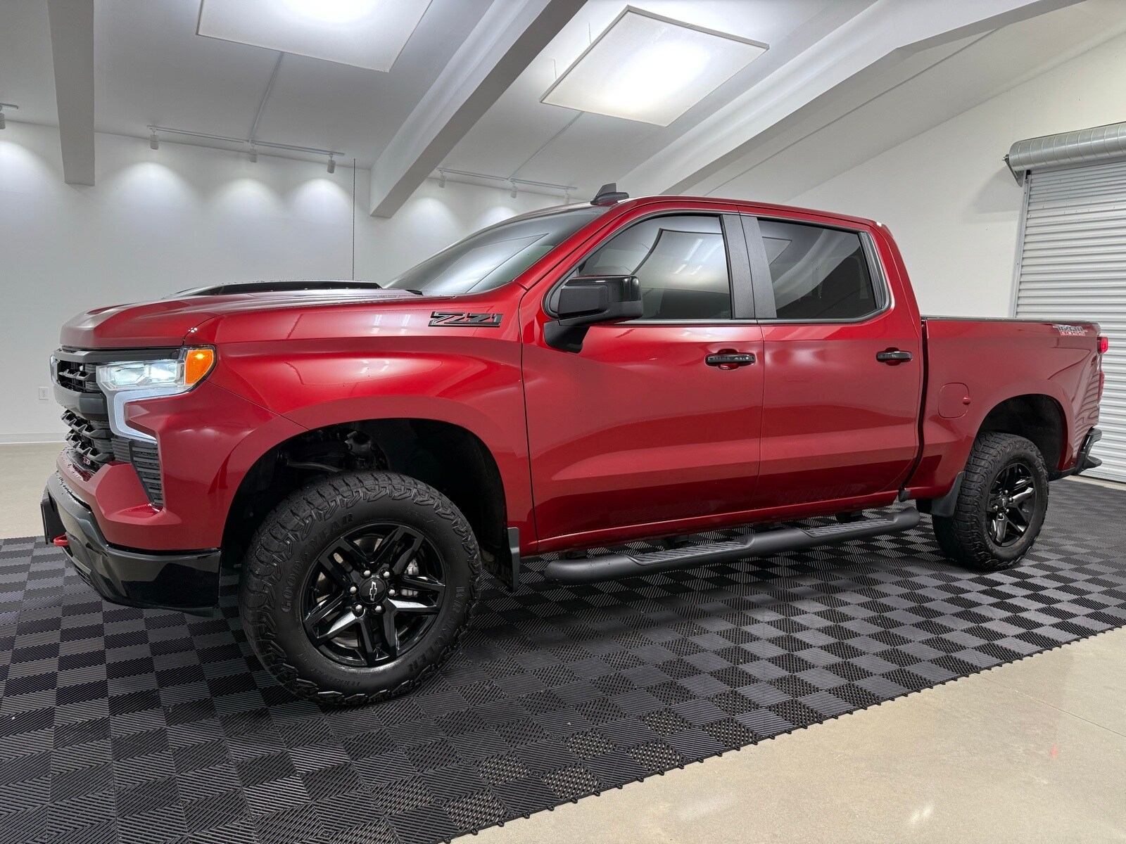 2024 Chevrolet Silverado 1500 LT Trail Boss photo 3