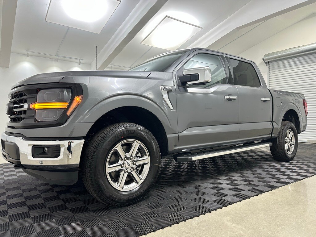 2025 Ford F-150 XLT photo 3