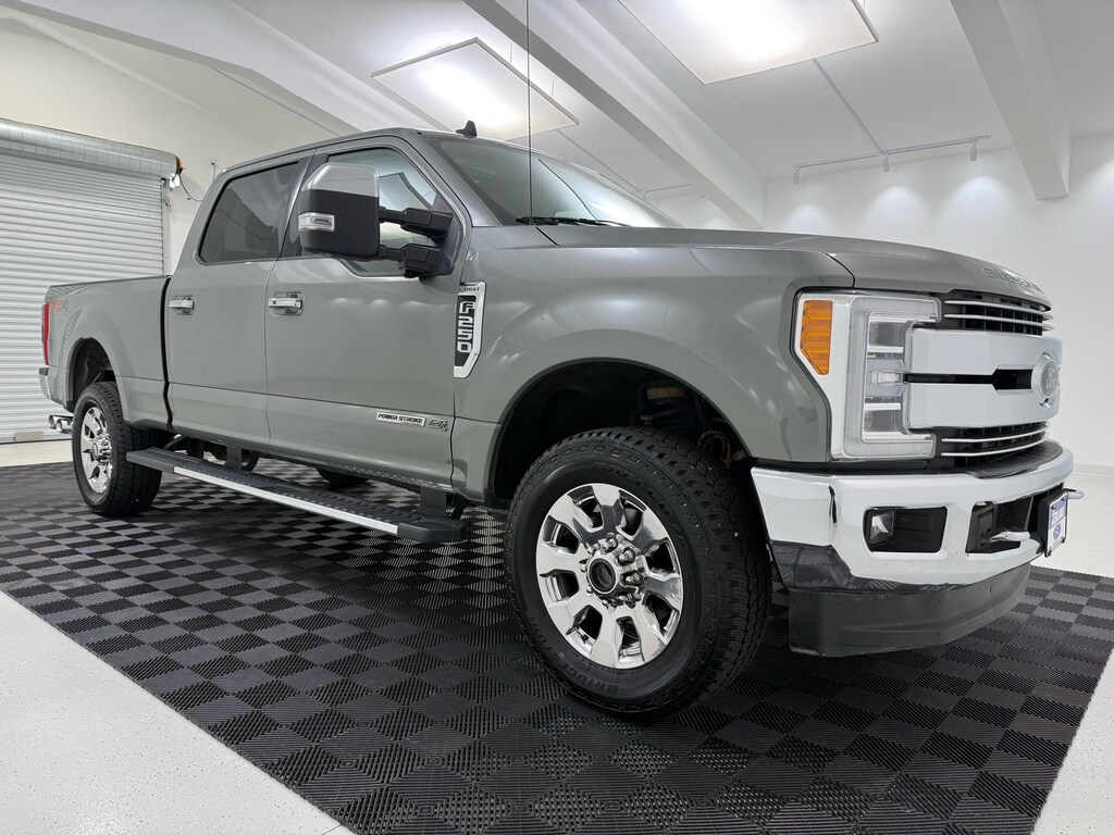 Used 2019 Ford F-250SD Lariat Truck