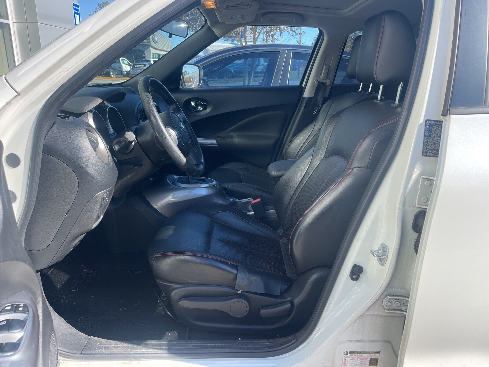 2015 Nissan Juke SL photo 4