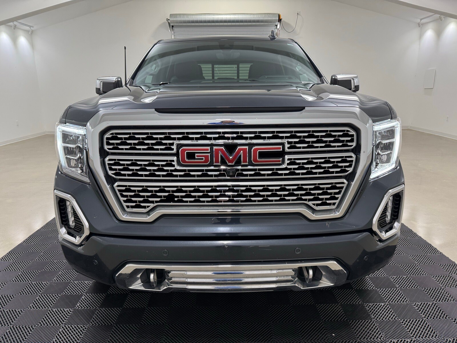 2020 Gmc Sierra 1500 Denali photo 2