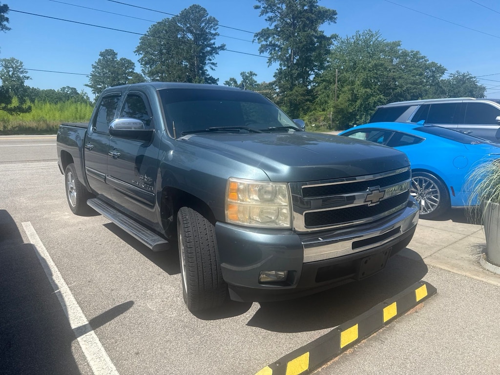 Used 2009 Chevrolet Silverado 1500 LT Truck