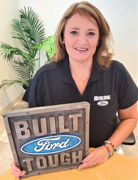 Staff member Cindy Mims from ID_ae159e