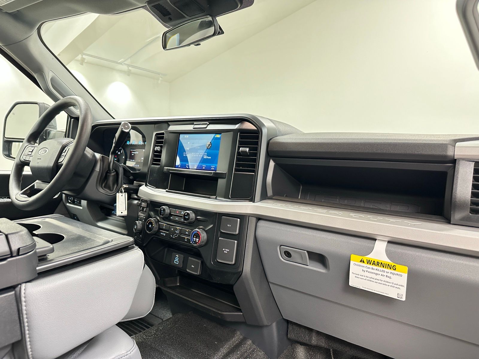 2025 Ford F-350 Super Duty Chassis Cab XL - Photo 22