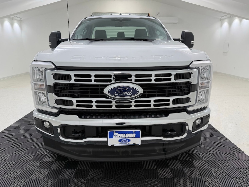 New 2025 Ford F-350SD XL Chassis