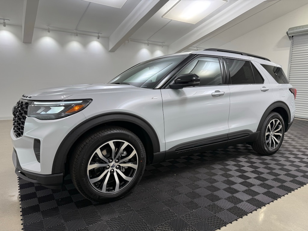 New 2026 Ford Explorer ST-Line SUV