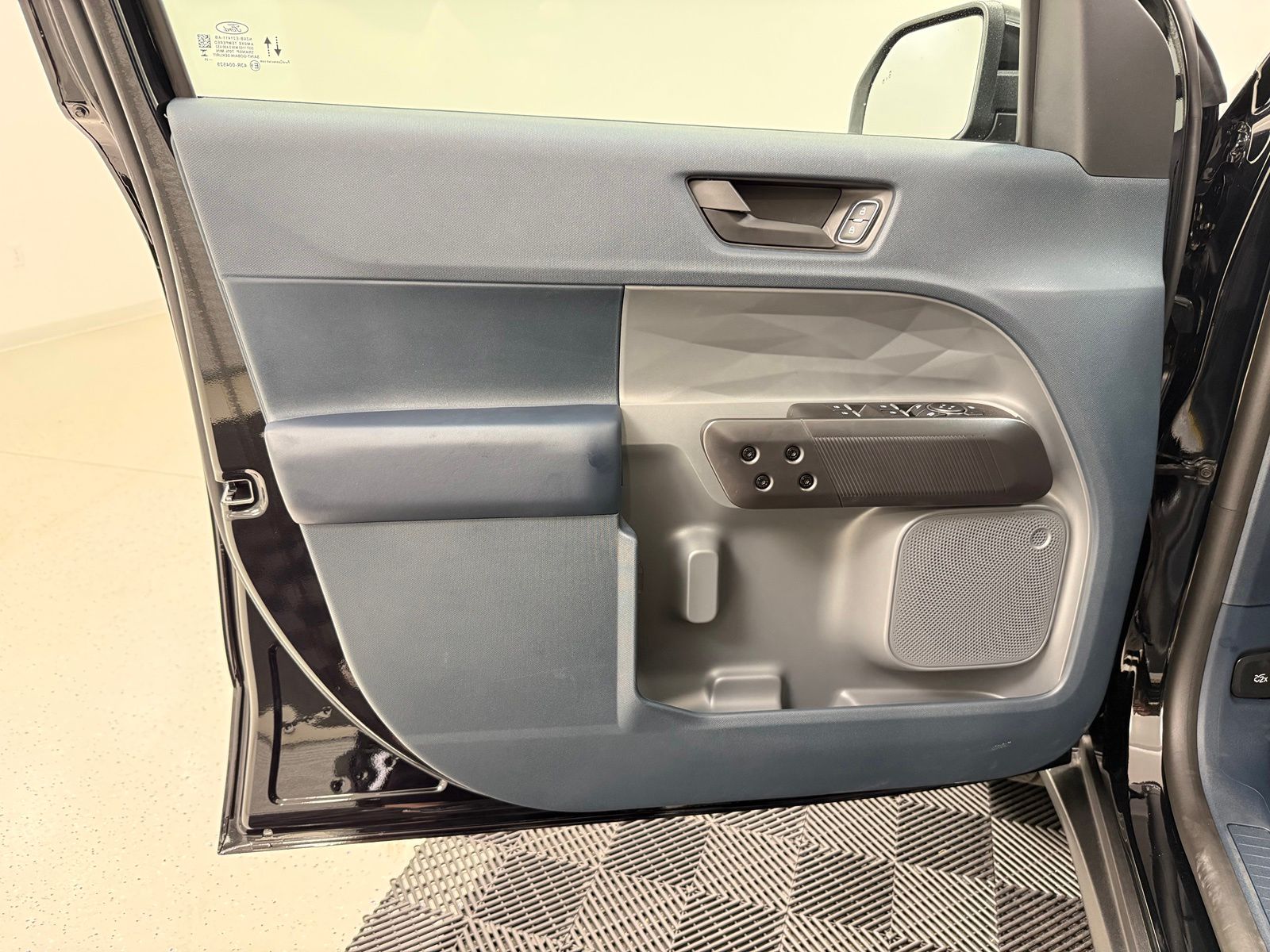 2025 Ford Maverick XLT - Photo 13