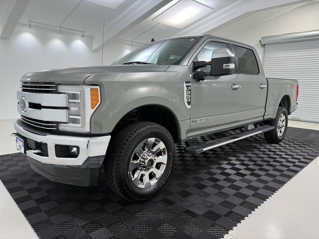 Used 2019 Ford F-250SD Lariat Truck