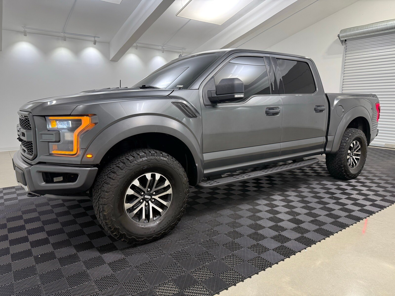 2019 Ford F-150 Raptor photo 3