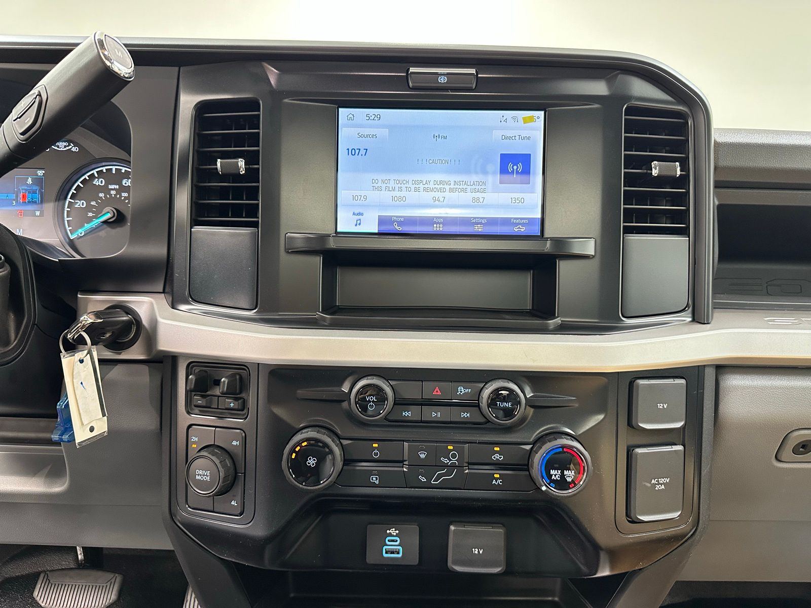 2025 Ford F-350 Super Duty Chassis Cab XL - Photo 20