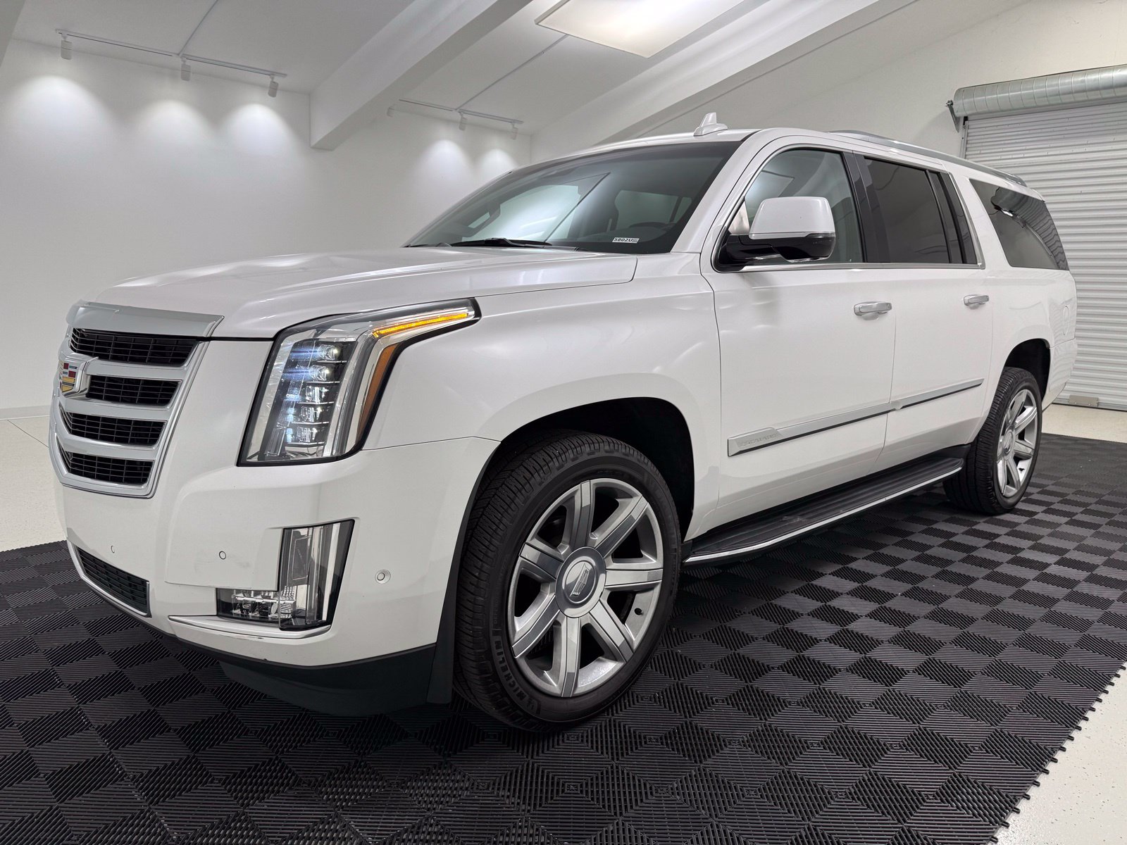 Used 2019 Cadillac Escalade ESV Luxury SUV