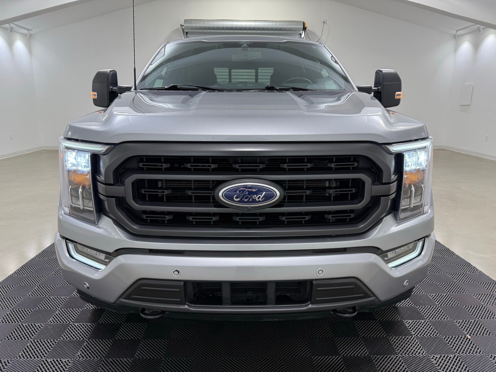 2022 Ford F-150 XLT photo 2