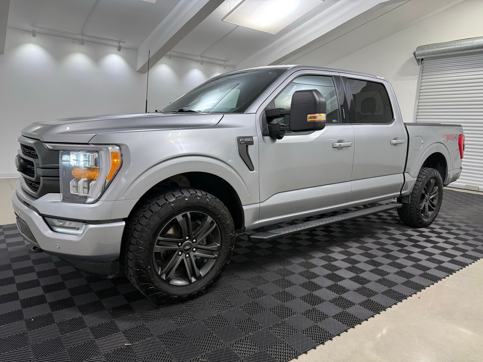 2022 Ford F-150 XLT photo 3