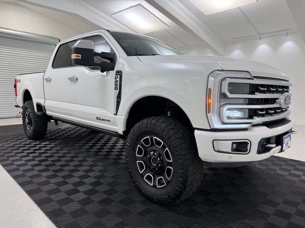 Used 2024 Ford F-250SD Platinum Truck