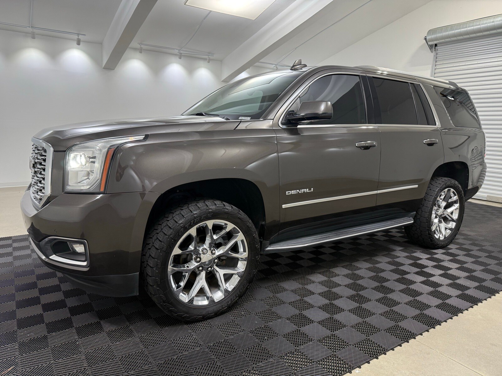 2019 Gmc Yukon Denali photo 3