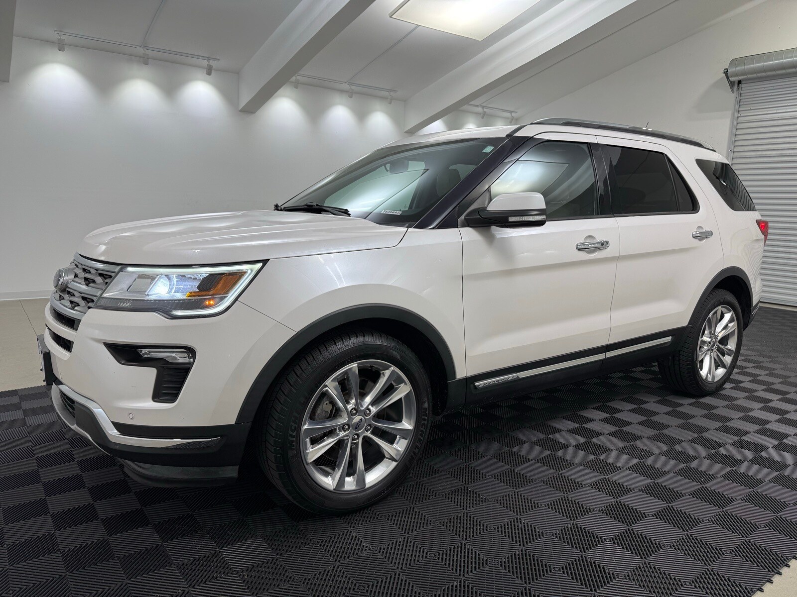 2018 Ford Explorer Limited photo 3