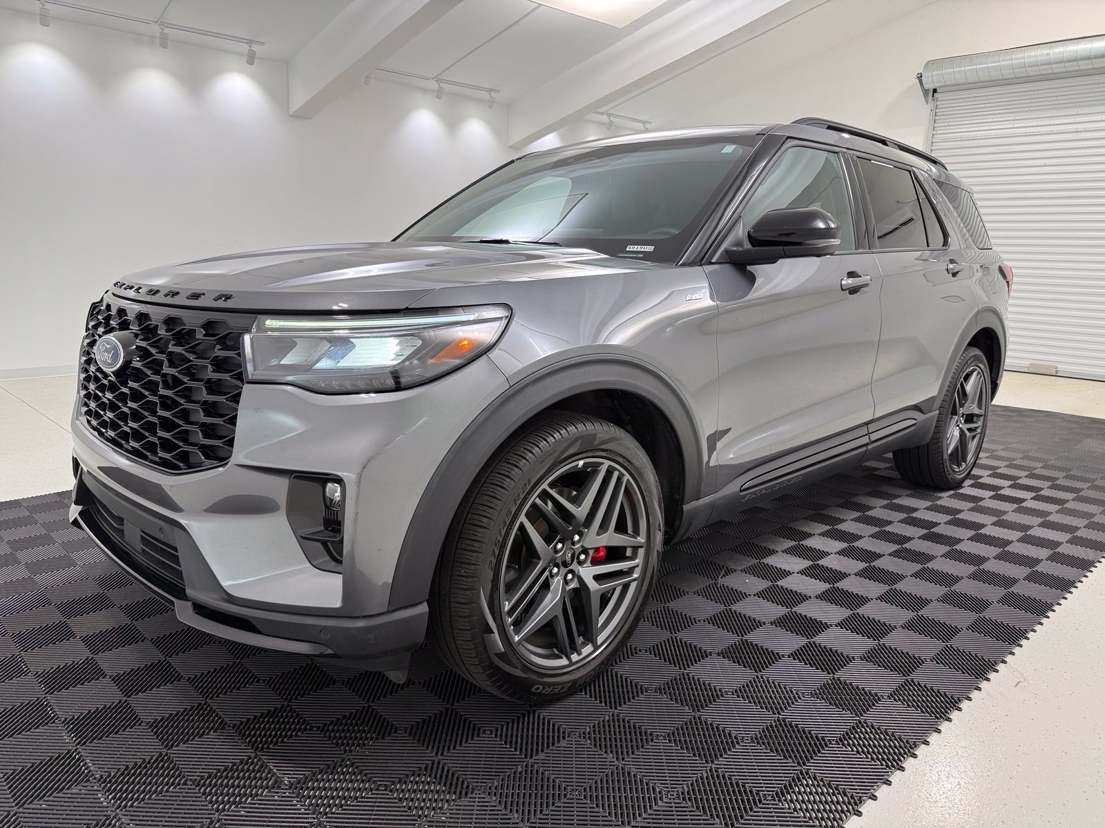 Used 2025 Ford Explorer ST-Line SUV