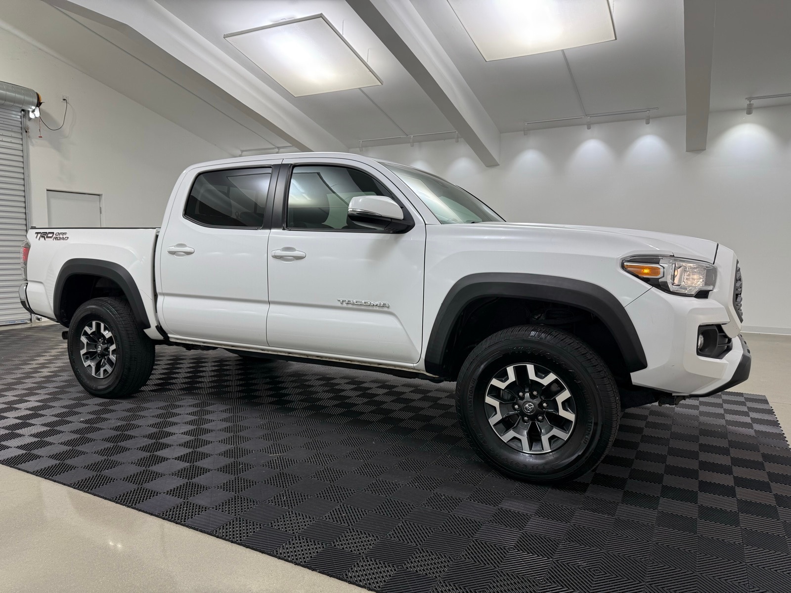 2022 Toyota Tacoma TRD Off Road's photo