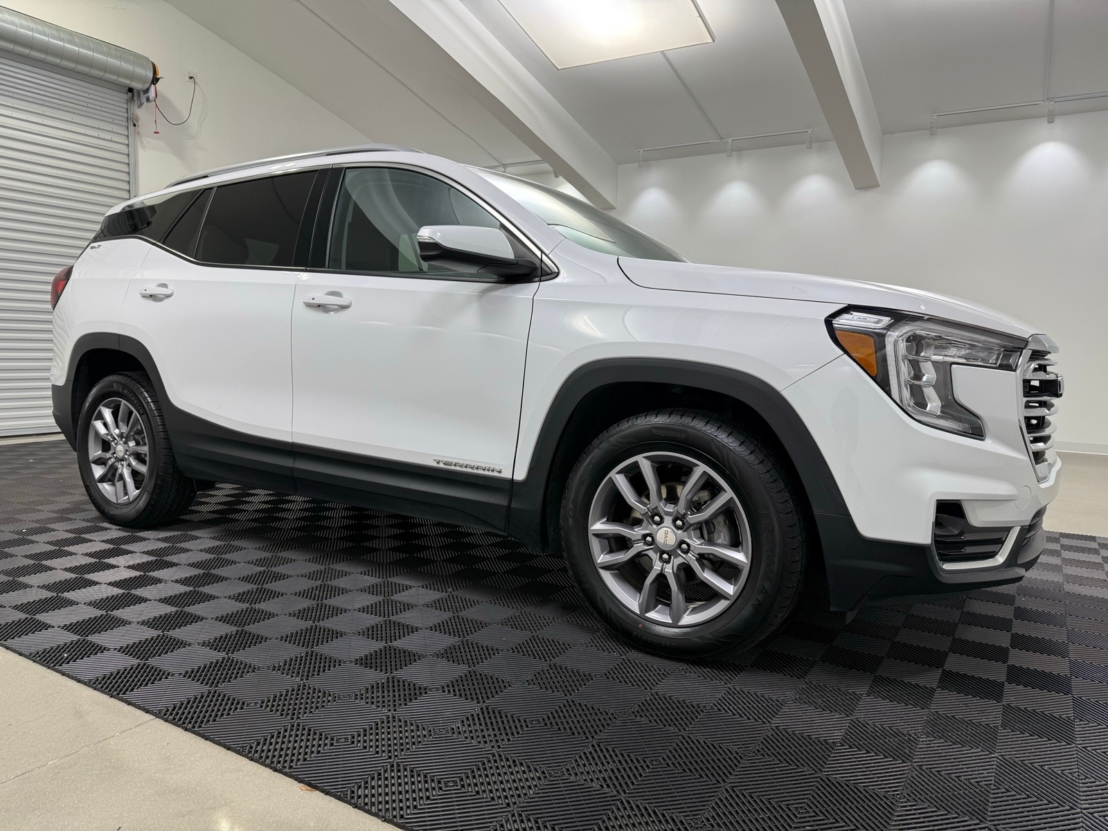 2024 GMC Terrain SLT's photo