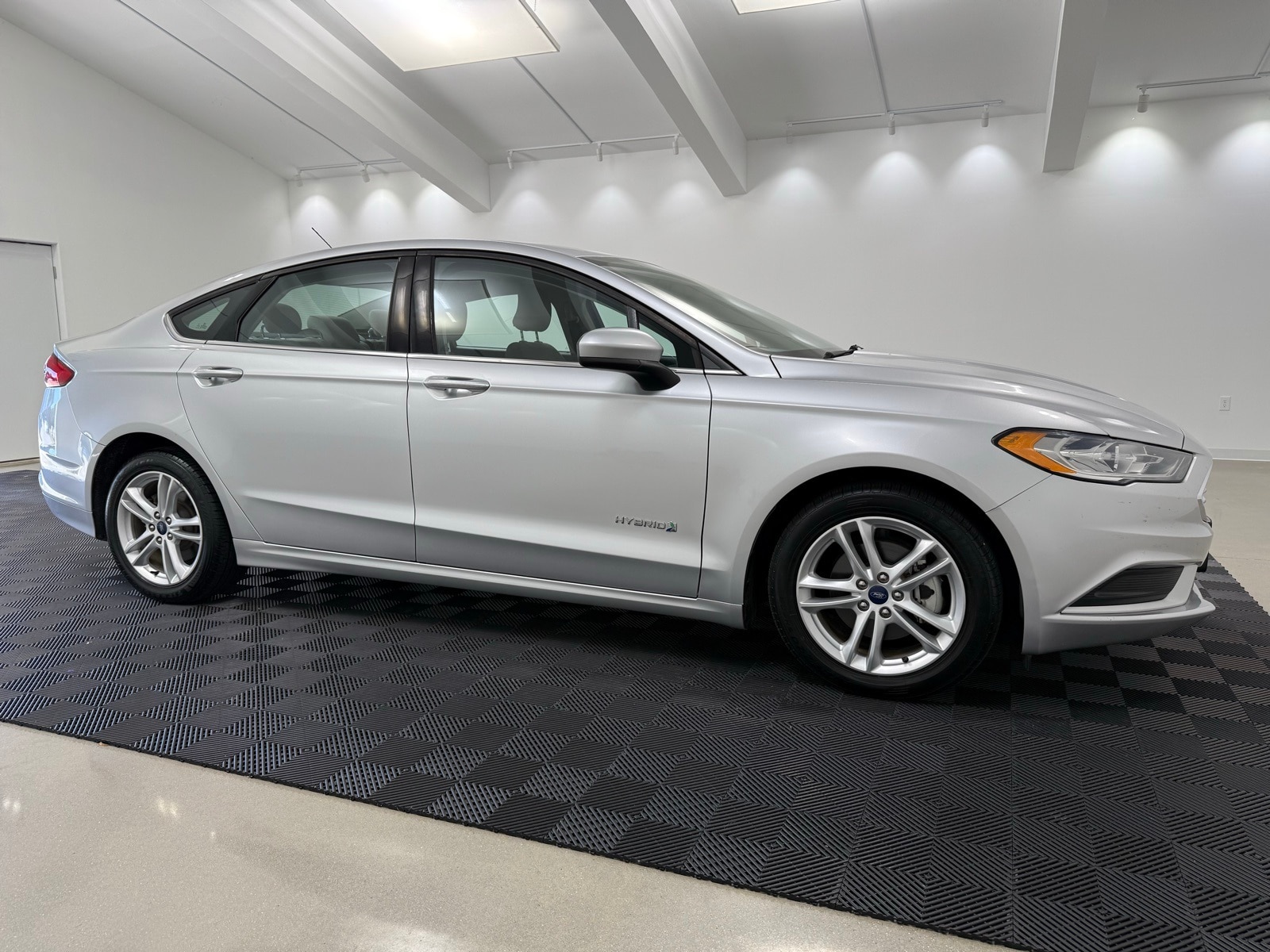 2018 Ford Fusion Hybrid S's photo