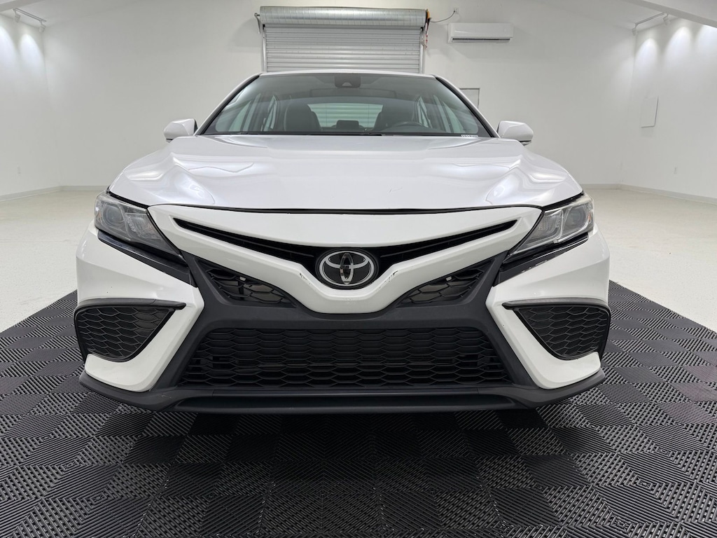 Used 2023 Toyota Camry SE Sedan