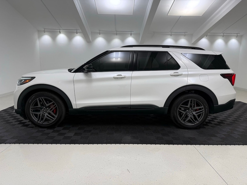 Used 2025 Ford Explorer ST SUV