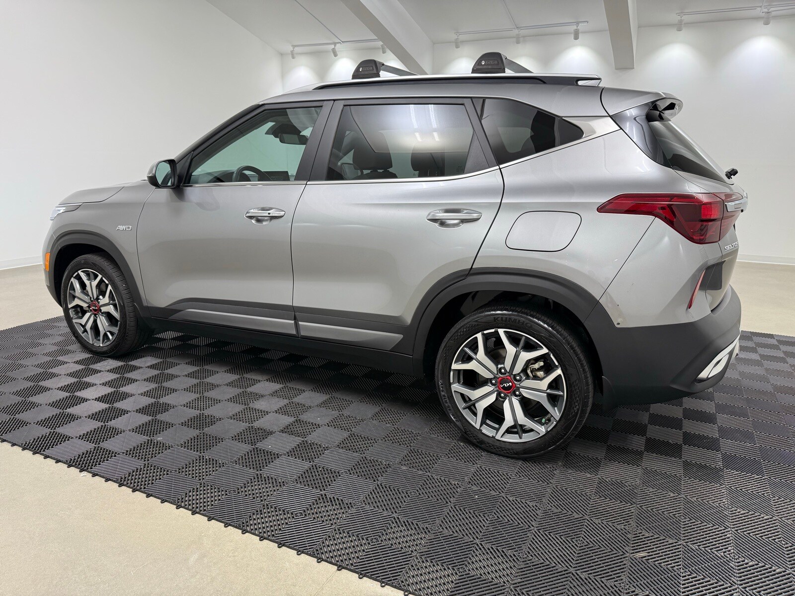 2023 Kia Seltos SX photo 4