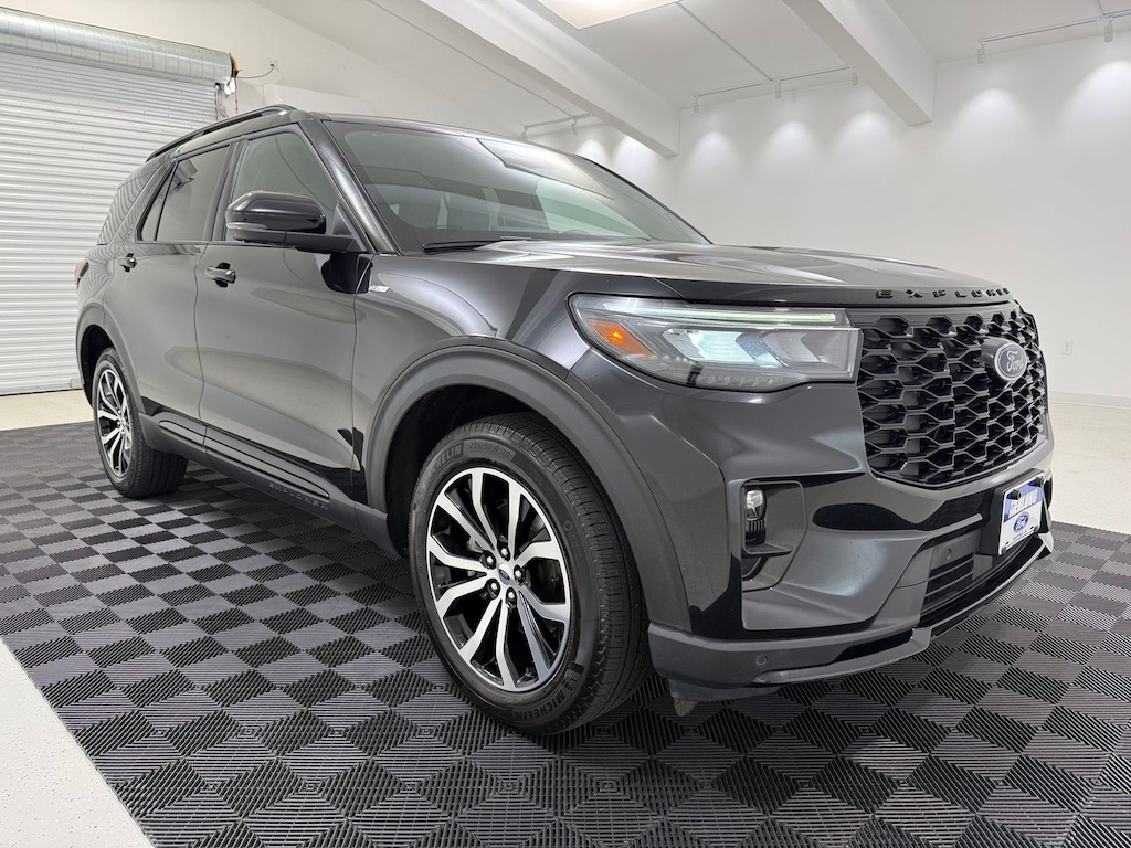 Used 2025 Ford Explorer ST-Line SUV