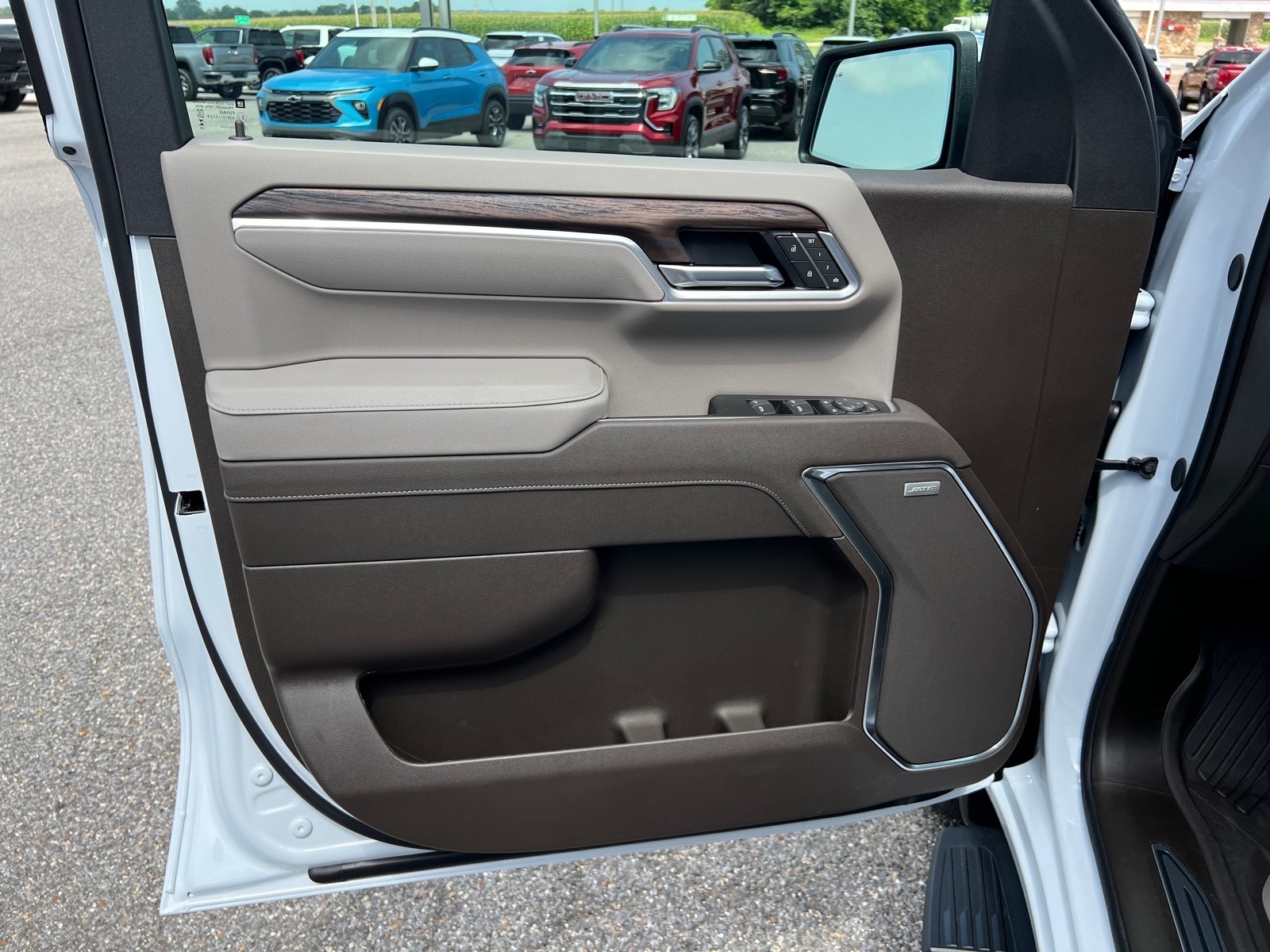 2026 GMC Sierra 1500 SLT - Photo 11