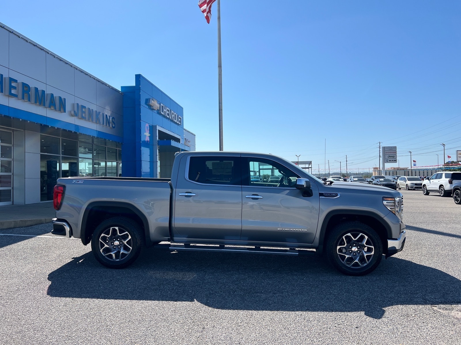 2026 GMC Sierra 1500 SLT - Photo 6