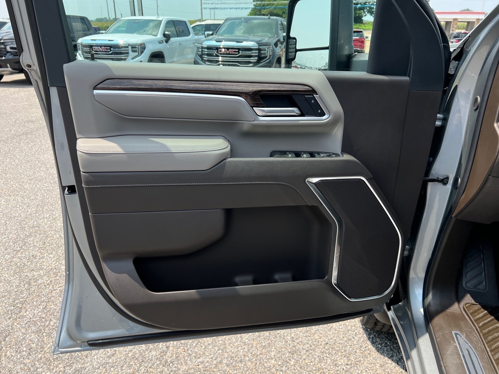 2026 GMC Sierra 2500HD SLE - Photo 10