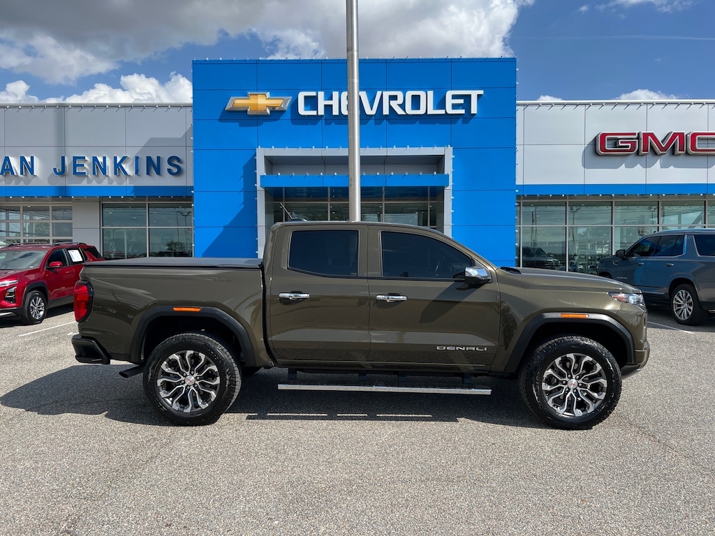 Used 2025 GMC Canyon Denali Truck