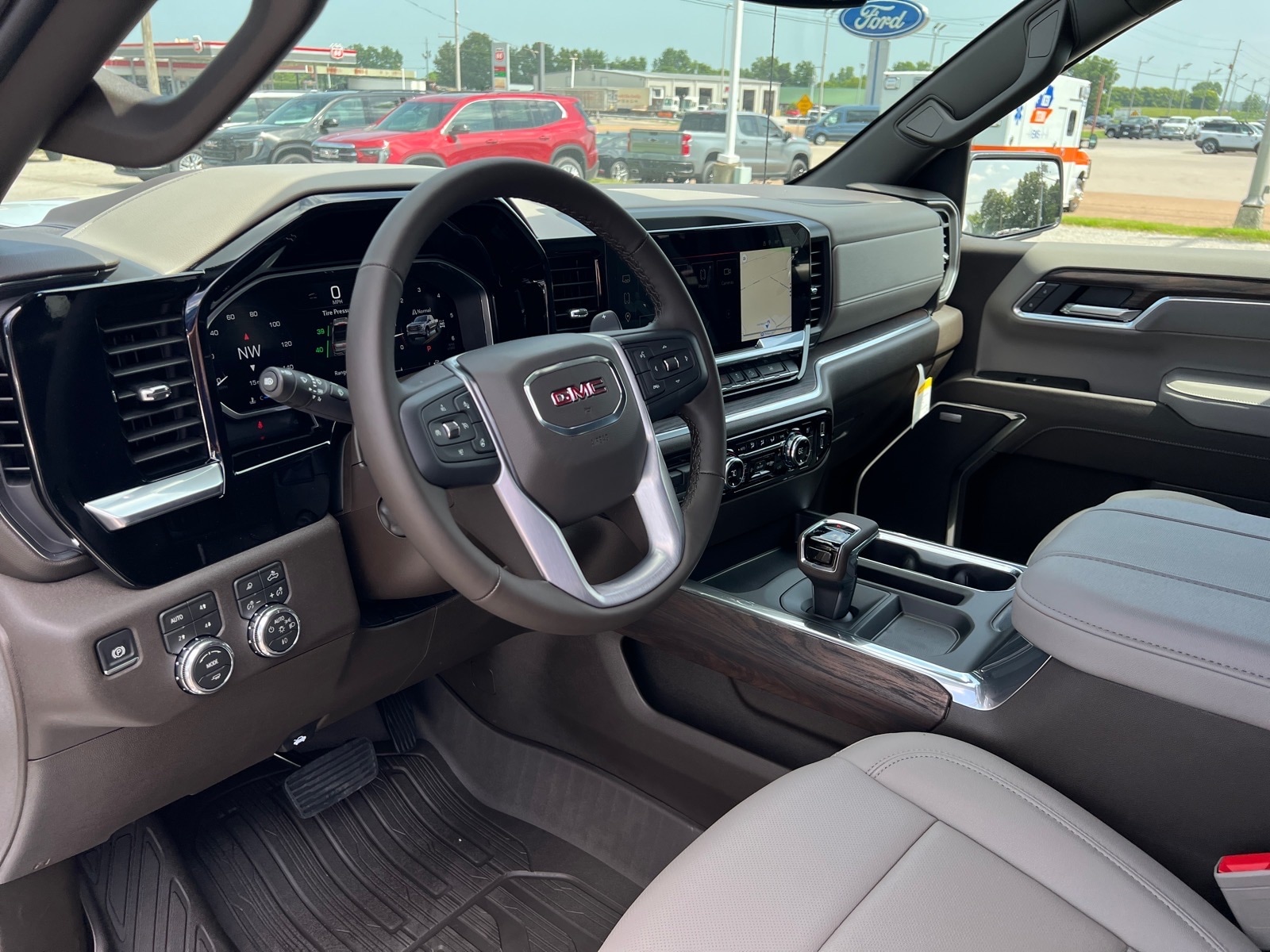 2026 GMC Sierra 1500 SLT - Photo 14
