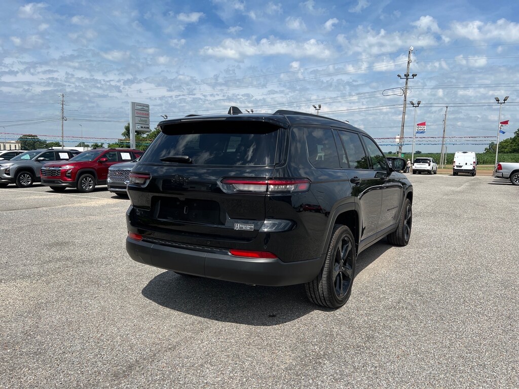 Used 2024 Jeep Grand Cherokee L Altitude