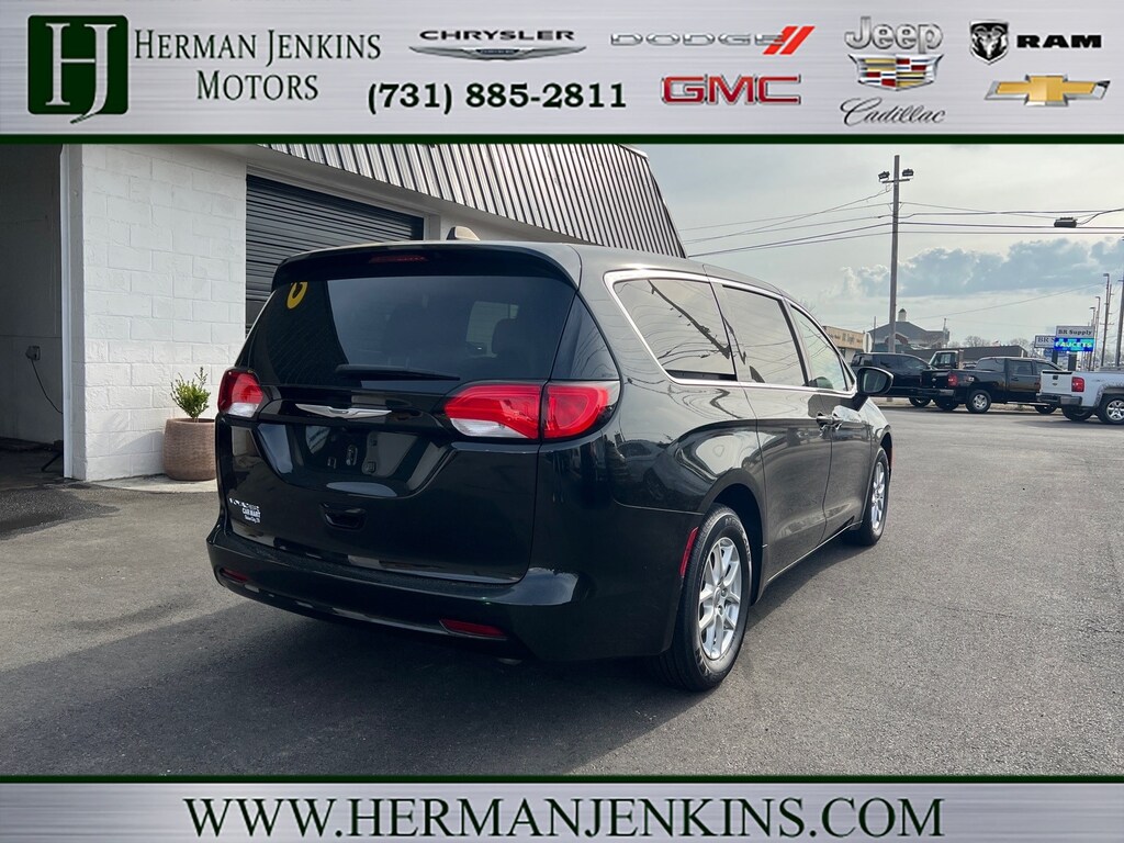 Used 2023 Chrysler Voyager LX Minivan